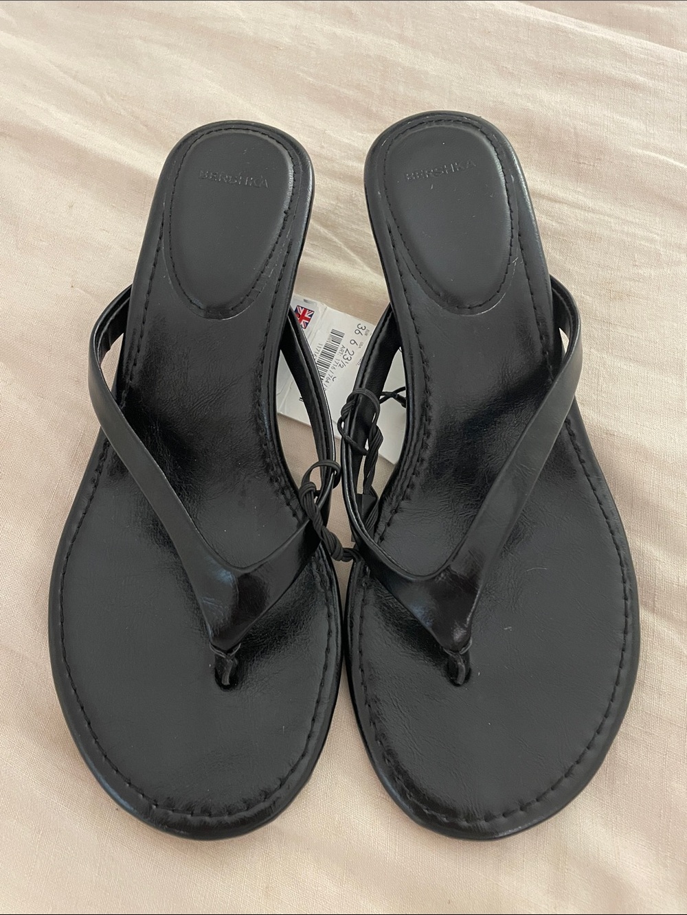 Bershka Black Thong Heel Sandals
